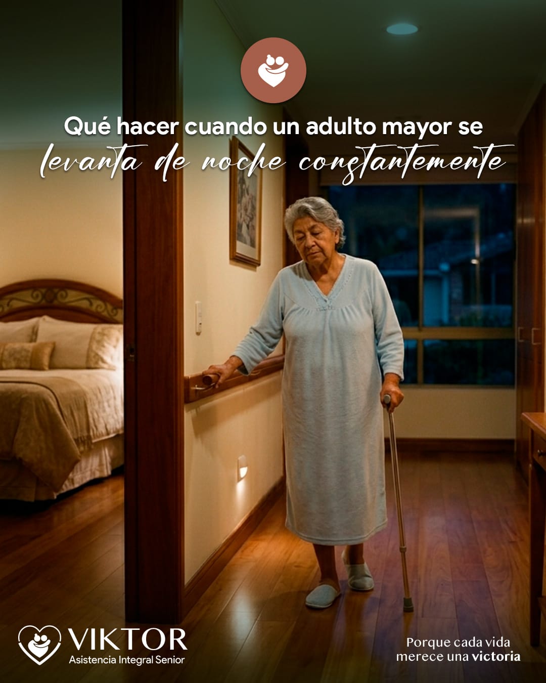 adulto mayor se levanta de noche